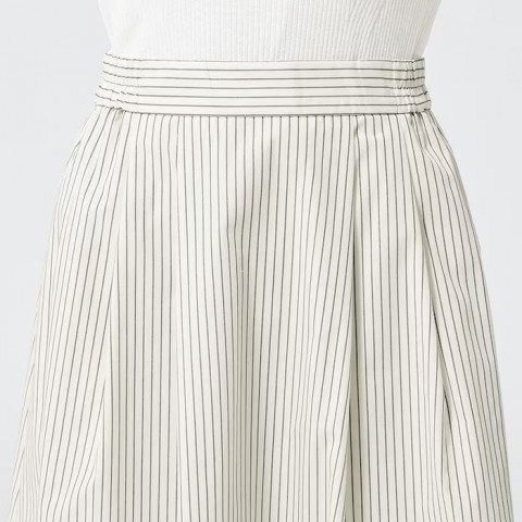 GU Расклешенная юбка миди с защипами, белый в полоску, размер L