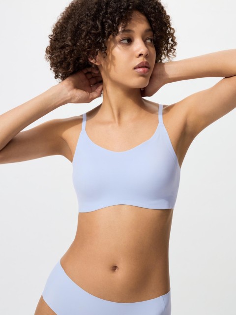 Uniqlo  Бюстгальтер без косточек Ultra Relax  Голубой М